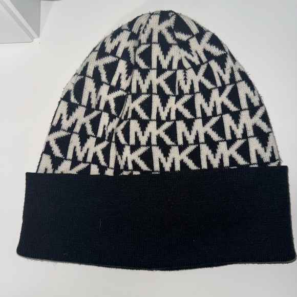 MICHAEL Michael Kors Black and White Knit Hat - Picture 2 of 3